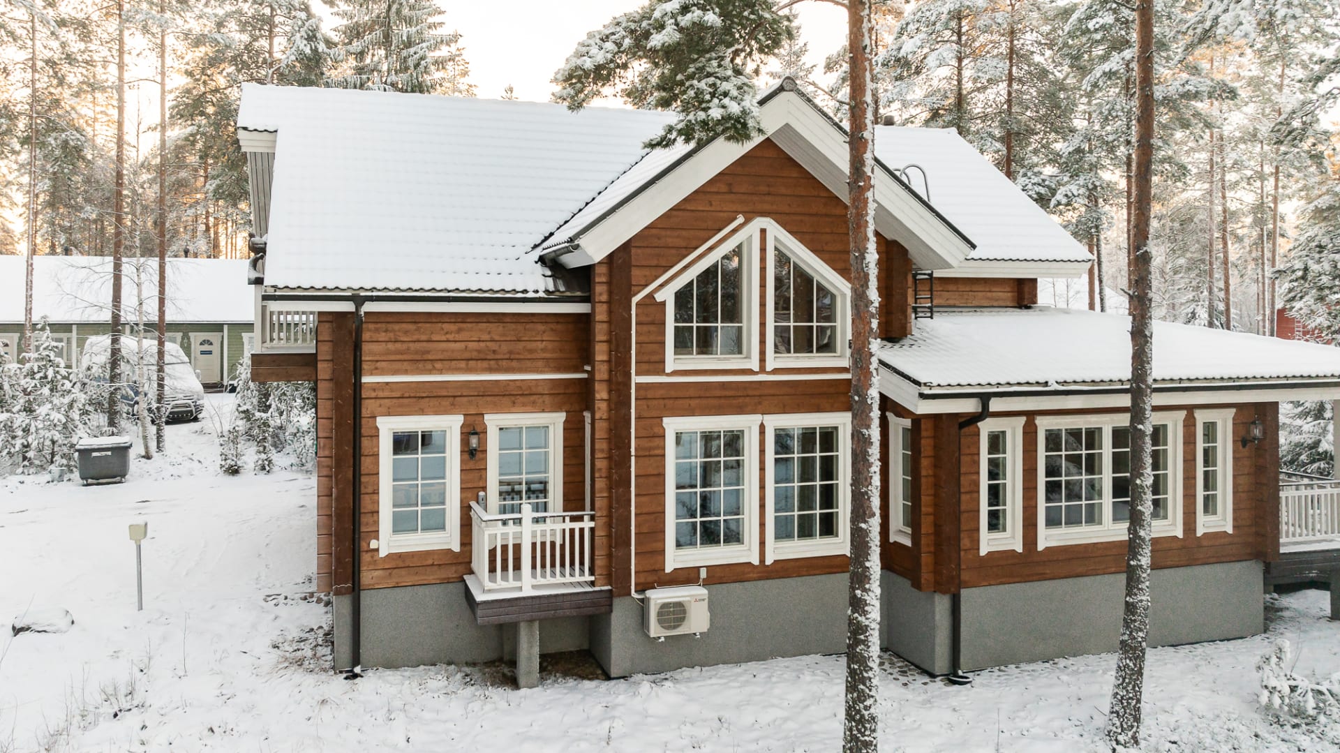 Toukola Villas – Huvila Aateli Pälkäneellä