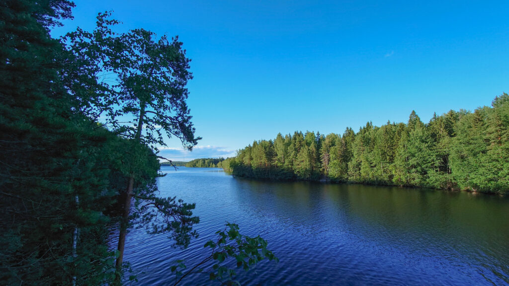 Rajalansaaresta näkymä Kukkiajärvelle