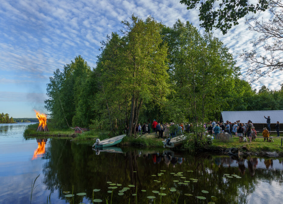 Sappen kylän juhannuskokko